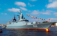 Появились снимки поврежденного в Кронштадте ракетного корабля