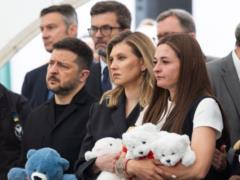  Вот с кем воюет так называемая вторая армия мира : Зеленский почтил память детей, которых убила Россия.