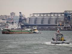 ВМС отреагировали на взрыв дрона в порту Румынии