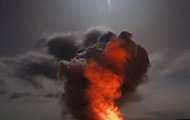В районе нефтебазы зарево: дроны атакуют Крым