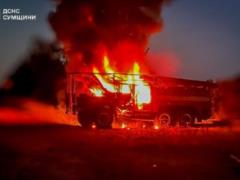 Россияне нанесли удар по спасателям во время тушения пожара на Сумщине