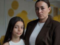 Не скрывает протез и мечтает о Паралимпиаде: история Александры Паскаль вошла в музей  Голоса мирных  Фонда Рината Ахметова