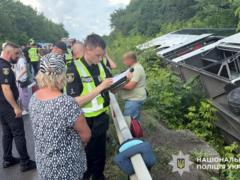 В Хмельницкой области перевернулся туристический автобус с 54 пассажирами