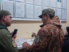 Без связи и со сломанными ребрами: омбудсмен заявил о нарушении прав человека в Николаевском ТЦК.