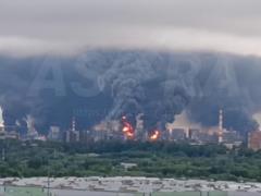 Флеш  призвал россиян  прекратить это безумие 