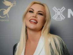 Камалия, которая сильно похудела на интервальном голодании, поразила своим внешним видом на пляже.