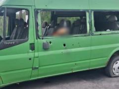 Россияне атаковали микроавтобус в Никополе: есть погибшие и раненые