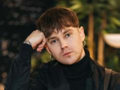 Артему Пивоварову – 35: как выглядел артист до популярности и что известно о его личной жизни, окутанной тайной