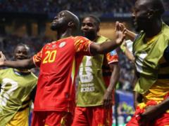 DR Congo beat Uzbekistan with a double and reached the playoffs of the 2026 Emergency