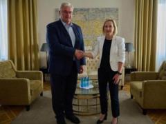 Глава дипмиссии США завершила работу в Украине