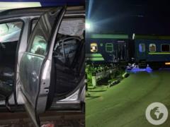 В Хмельницком произошло столкновение поезда и легкового автомобиля: двое человек погибли, есть пострадавшие.
