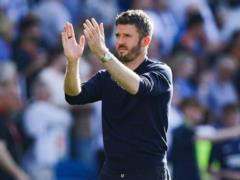Manchester United have no plans to move into midfield after two transfer failures