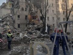 В Киеве количество погибших в результате удара РФ возросло до 25