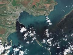 В Крыму горят электроподстанции, начались отключения воды