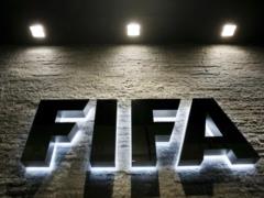 ФИФА и УЕФА не планируют допускать россиян после скандального решения МОК