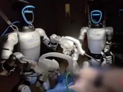 Прорыв в хирургии: гуманоидные роботы впервые самостоятельно провели операцию