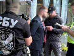 В Киеве задержали адвоката за взятку в 30 тысяч долларов