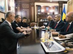 Буданов обсудил с главой МИД Турции завершение войны