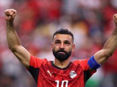 Salah waited for the crossing to Besiktas
