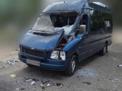 Россияне нанесли удар дронами по микроавтобусу в Херсоне