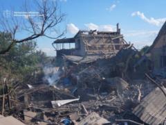 Россияне нанесли удар по Запорожскому району, под завалами люди