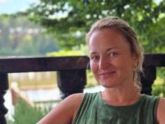 В ходе российского ракетного обстрела Киевской области погибла руководительница отдела международных коммуникаций УДО.