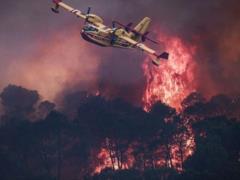 Во Франции пожар достиг базы спецназа вблизи Бордо