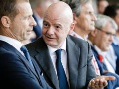 УЄФА розглядає бойкот чемпіонату світу через скандальні комерційні плани ФІФА