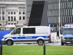 В Польше двое мужчин оскорбляли 16-летнего украинца в поезде: пассажиры и проводник обезвредили нападавших