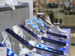 Cмартфони наступного року масово перейдуть на OLED-дисплеї