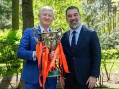 Туран: Ахметов є наріжним каменем Шахтаря
