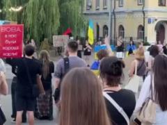 За что уволили Федорова?  В городах Украины уже 17-й день подряд проходят массовые митинги. Фото и видео