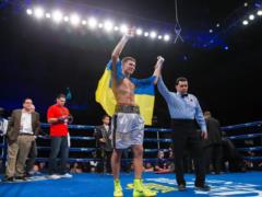 Известный украинский боксер победил в титульном поединке