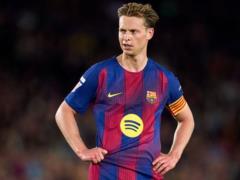 Barcelona have set a price for De Jong