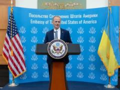 Новый временный поверенный США прибыл в Киев и приступил к работе