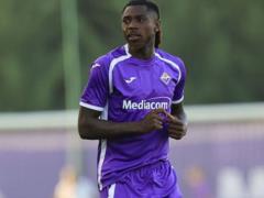 Moise Kean is driving on the crossing to Como