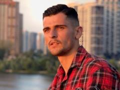 31-летний Николас Карма уехал за границу, чтобы отпраздновать День Независимости: где сейчас блогер