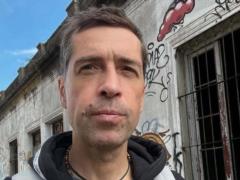  Боишься русских? Правильно . Солист группы  Ногу свело!  довел сеть до слез разговором с мальчиком в Буче