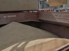Украинский агроэкспорт в августе сократился почти вдвое