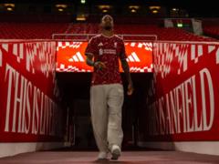 Iraola: Let s leave those on the field who will help Liverpool overcome