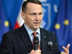  Даже без участия США : Сикорский заявил, что НАТО способно уничтожить половину нефтеперерабатывающих заводов России быстрее, че