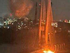 Российские войска вновь атаковали Южный мост в Киеве