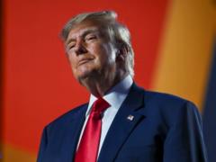 Трамп заподозрил Иран в причастности к инциденту с лайнером Flydubai
