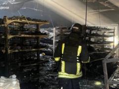 Вражеская атака на Киевщину: горят склады, двое раненых