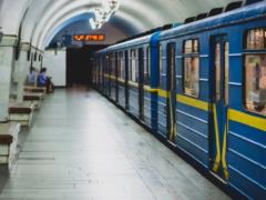 Киевское метро после атаки дронов: движение остановлено, сроки восстановления неизвестны