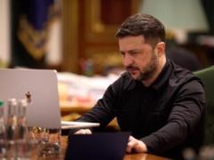 Россия заслужила на удары и давление - Зеленский