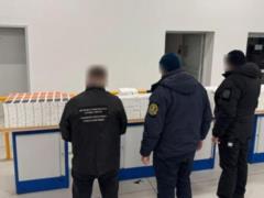 На границе изъяли технику Apple на 35 млн