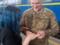 Прямо на пероні: український військовослужбовець зворушливо покликав свою кохану заміж