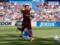 Приятная неожиданность: футболист  Барселоны  ошарашил детей, когда вышел к ним в роли гида