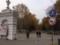 Шлагбаум, перекрывающий въезд в Исторический сквер, сломали после установки недельной давности